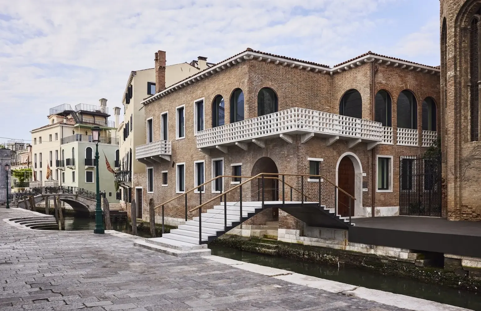 20696uk-Casa_Sanlorenzo_Exteriors
